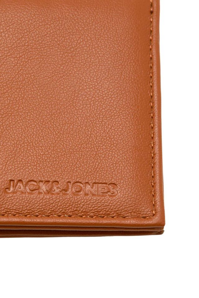 AutumnWinter_3927840_12213118_3-jackjones