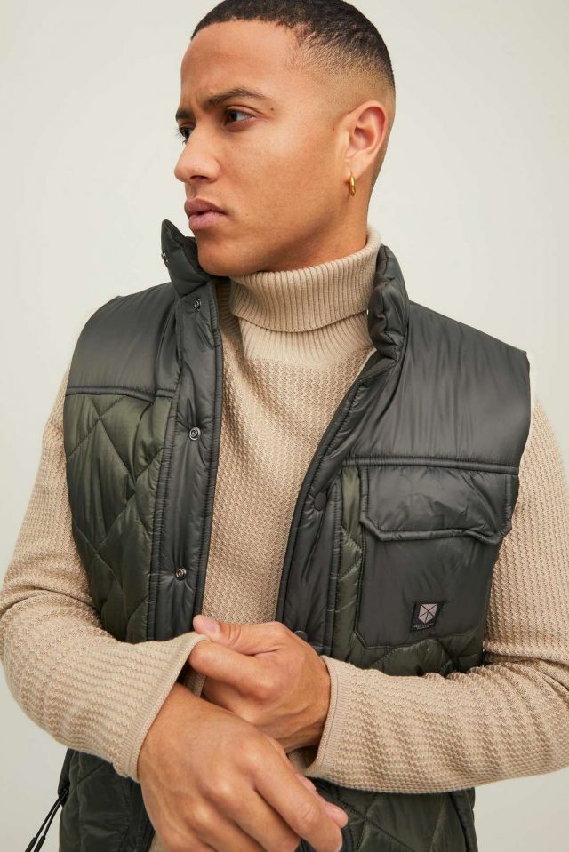 FallWinter2021_3763088_12199940_7-jackjones