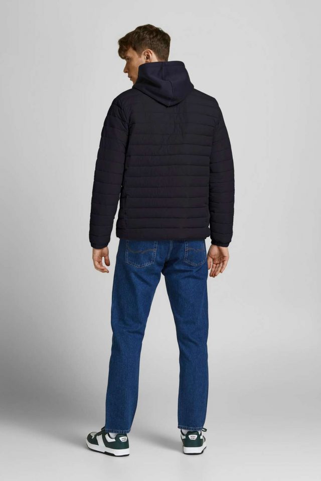 FallWinter2022_3900149_12211129_3-jackjones