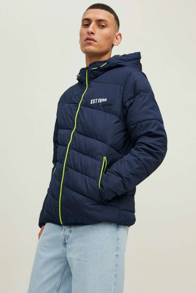 FallWinter2022_3906540_12211843_2-jackjones