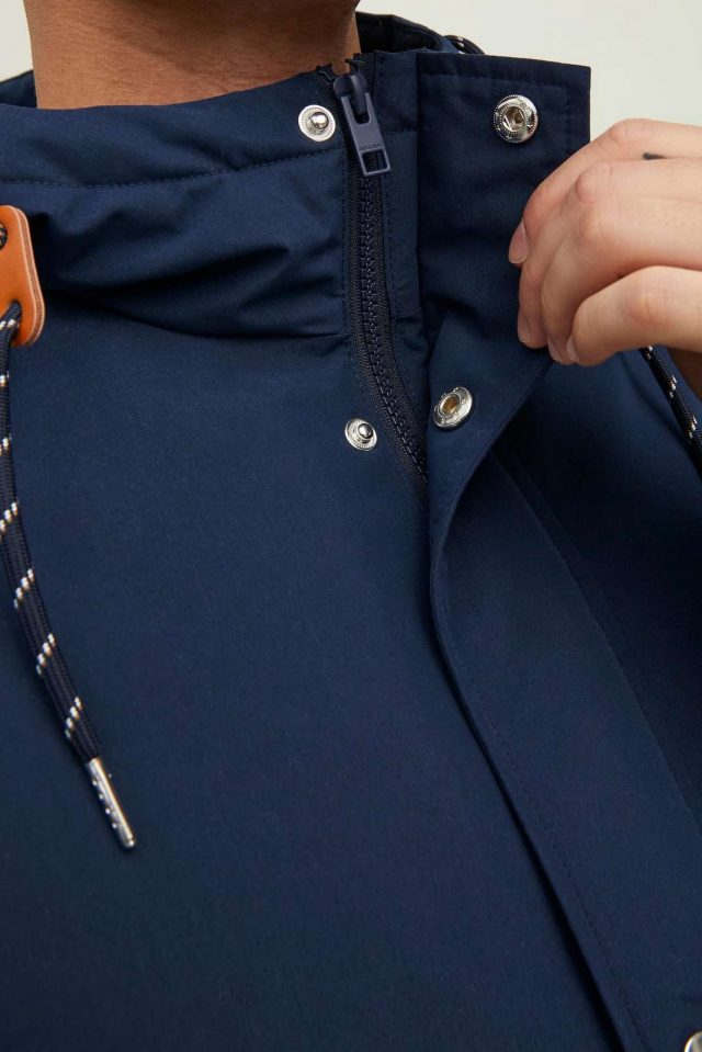 FallWinter2022_3920802_12211942_3-jackjones