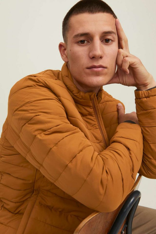 FallWinter2022_3924101_12211129_7-jackjones