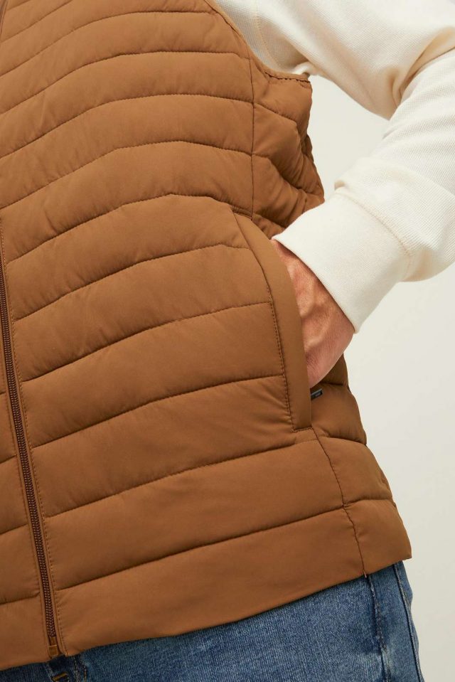 FallWinter2022_3924102_12211132_2-jackjones