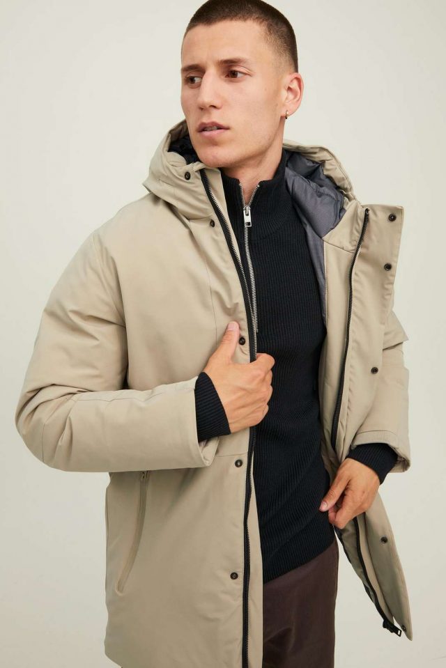 FallWinter2022_3955828_12213852_2-jackjones