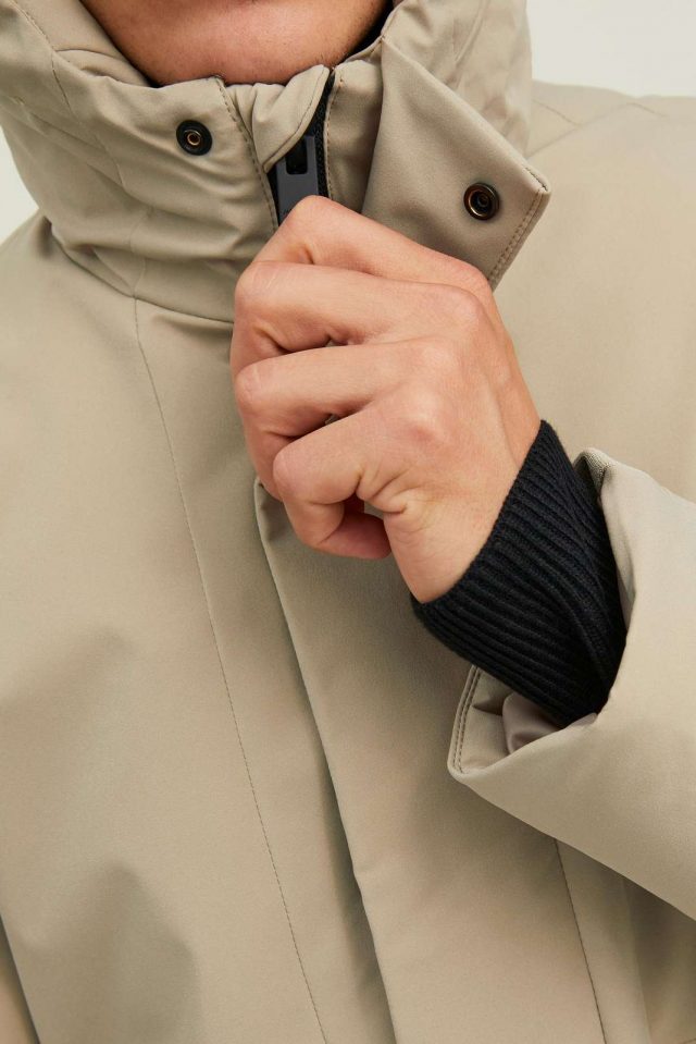 FallWinter2022_3955828_12213852_6-jackjones