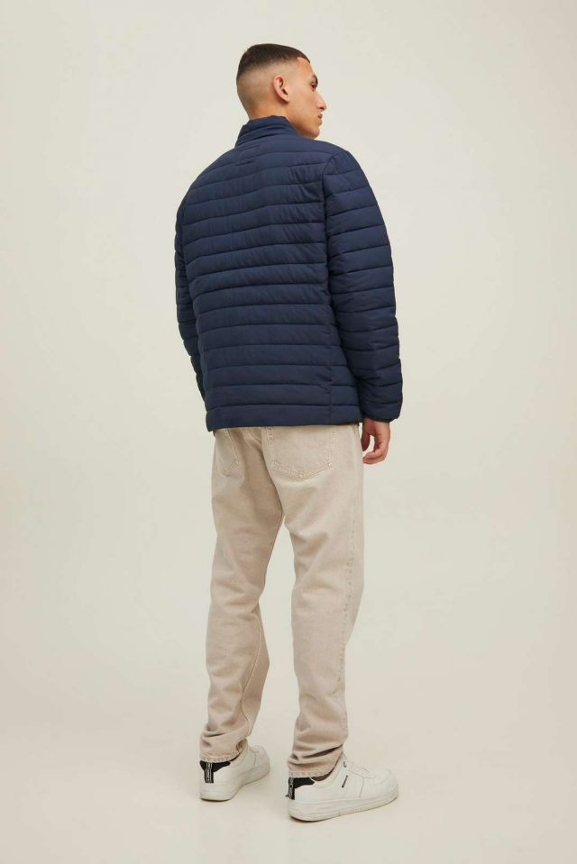 FallWinter2022_3956430_12211129_4-jackjones