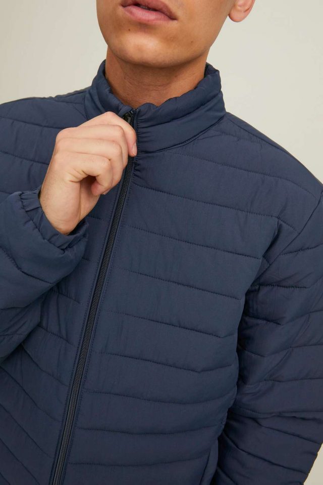 FallWinter2022_3956430_12211129_7-jackjones