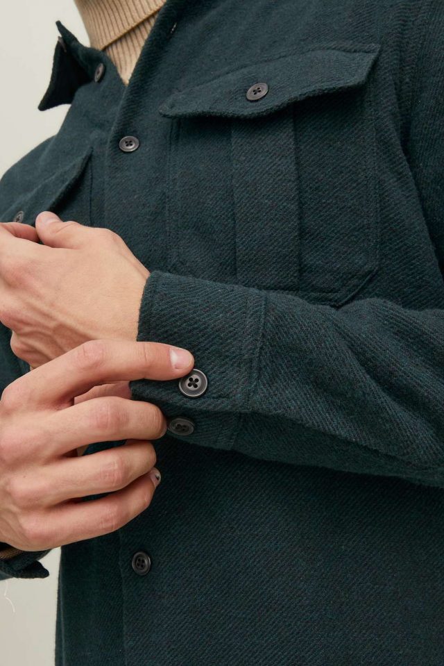 FallWinter2022_3979548_12216640_4-jackjones