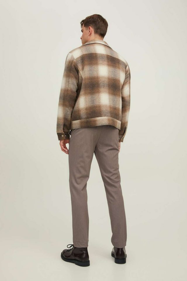 FallWinter2022_3979695_12216662_6-jackjones