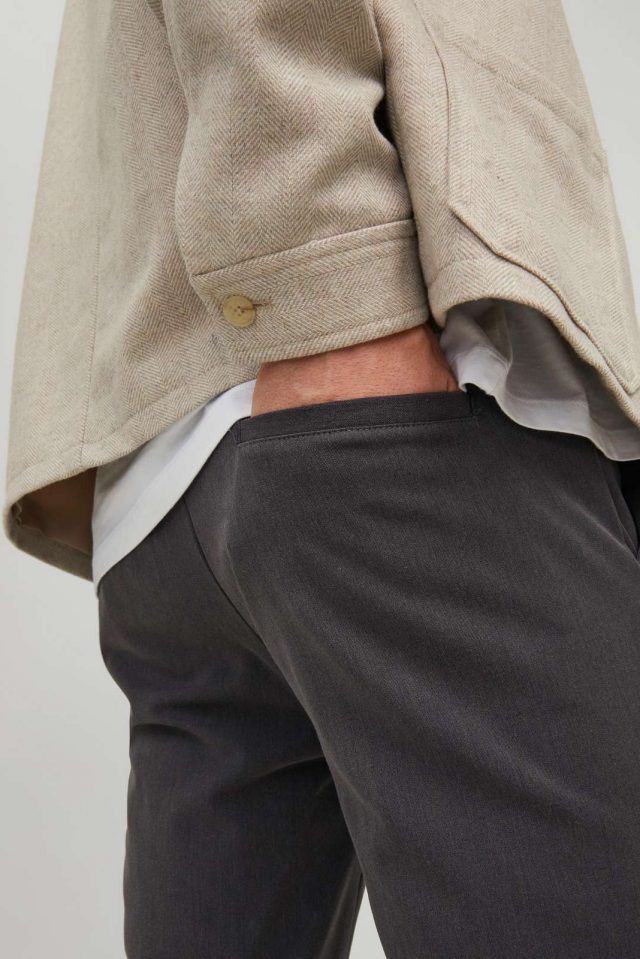 FallWinter2022_3980077_12216821_3-jackjones