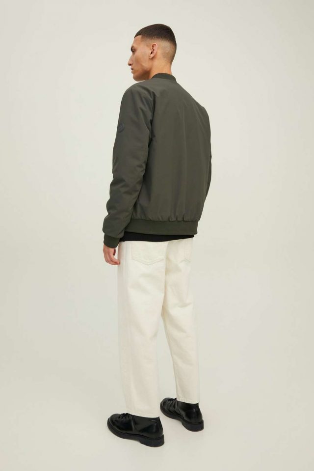 FallWinter2022_3980973_12216985_2-jackjones