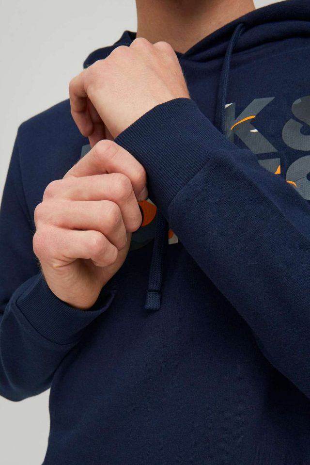 FallWinter2022_4014723_12211503_7-jackjones