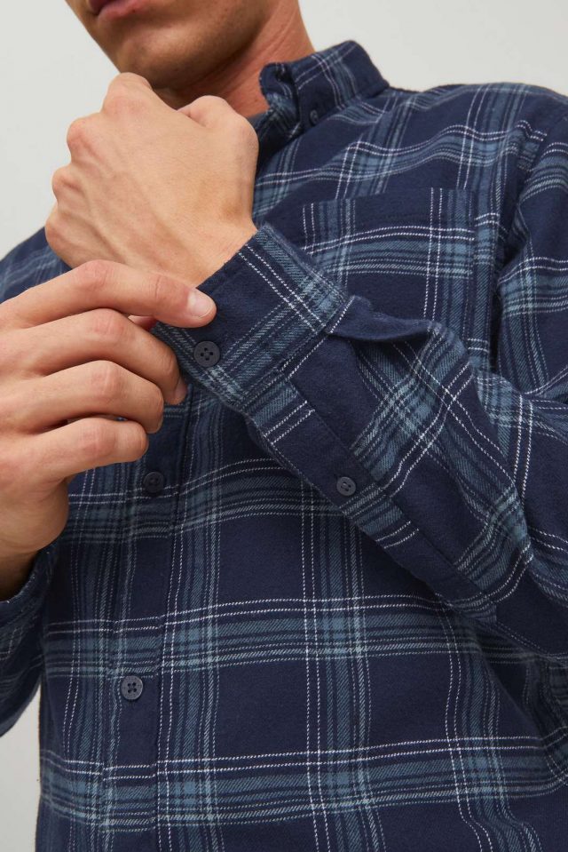 FallWinter2022_4021490_12219378_2-jackjones