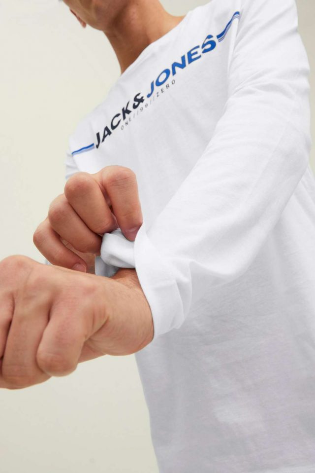 FallWinter2022_4027596_12219843_4-jackjones