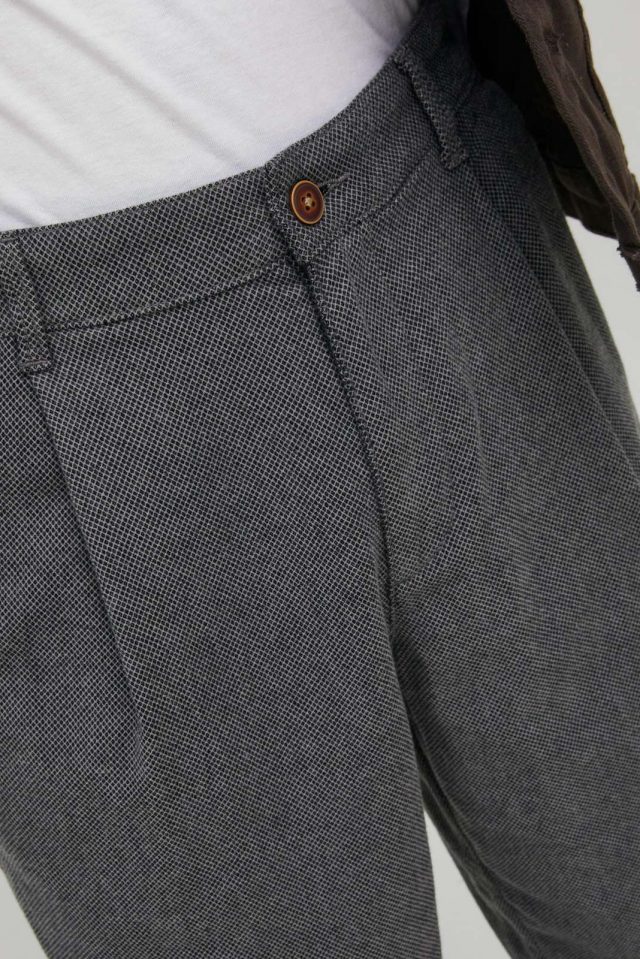 FallWinter2022_4172401_12220445_7-jackjones