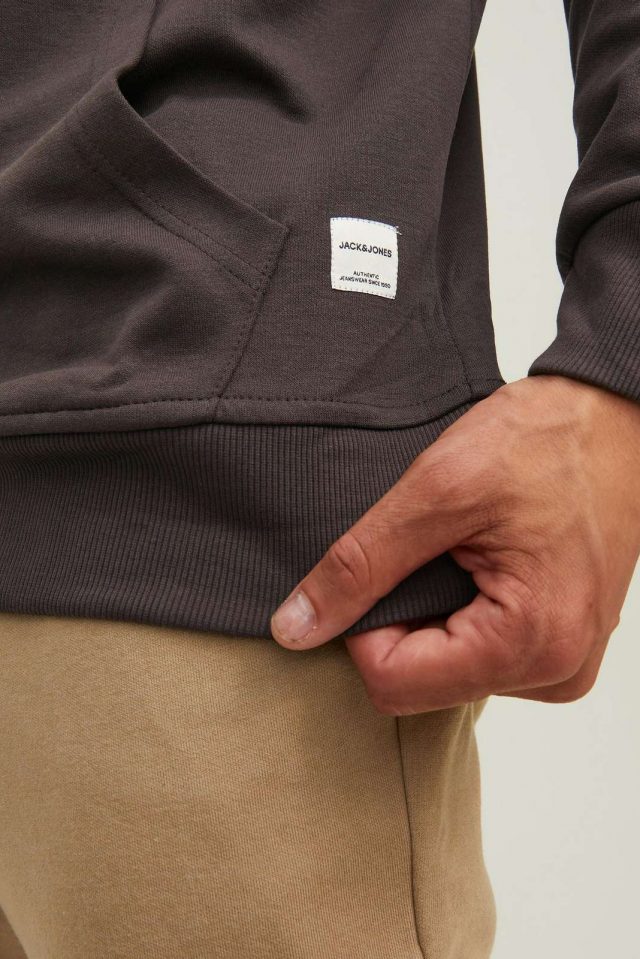 NOOS2020_3898059_12182537_8-jackjones