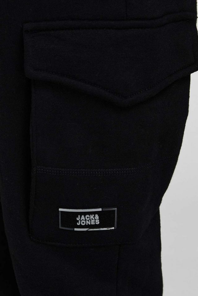 NOOS2021_3699331_12195583_6-jackjones