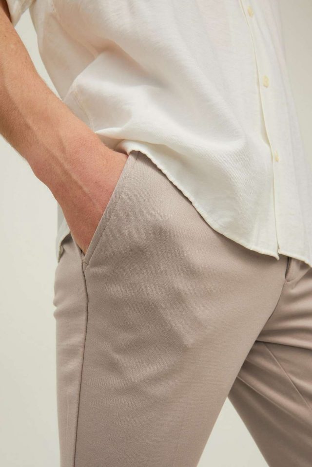 Noos2022_3906354_12211810_4-jackjones