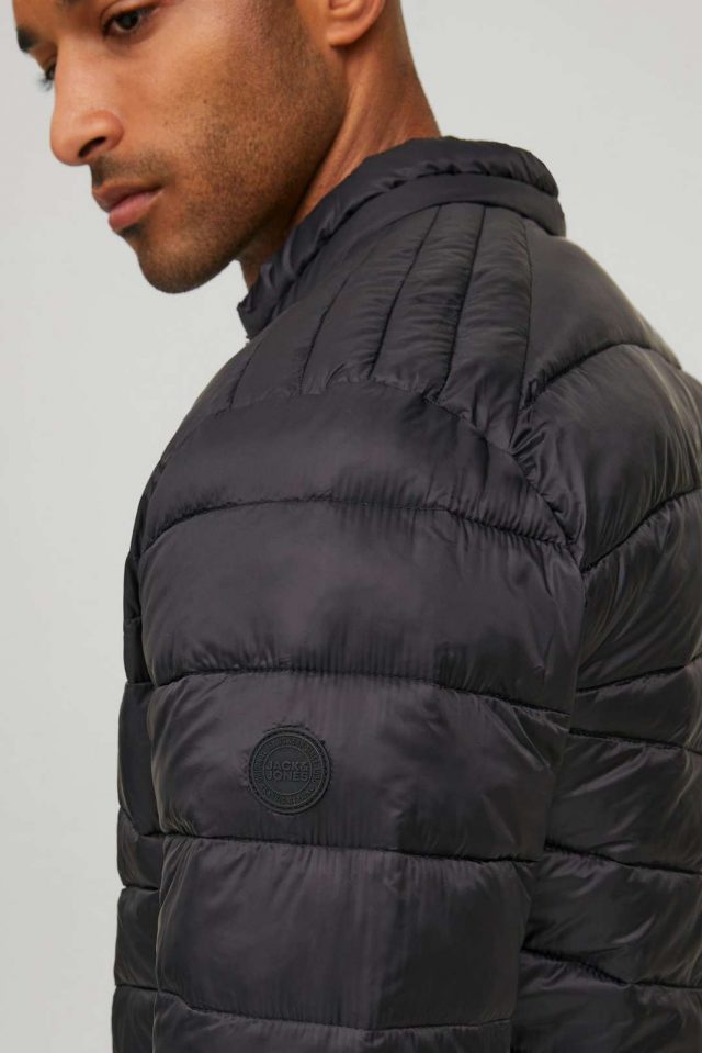 Noos2022_3918858_12211788_2-jackjones