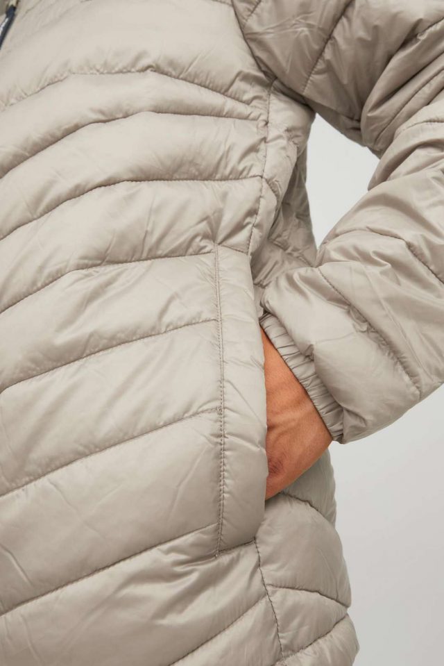 Noos2022_3918859_12211788_3-jackjones