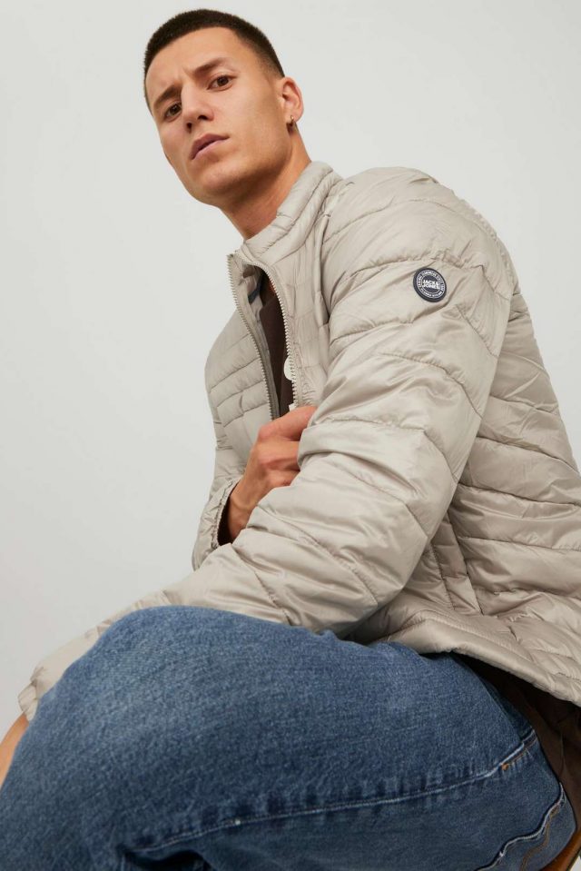 Noos2022_3918859_12211788_6-jackjones