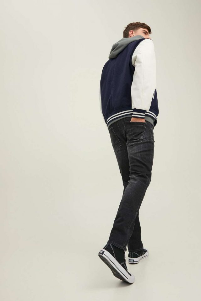 Noos2022_4024419_12219593_8-jackjones