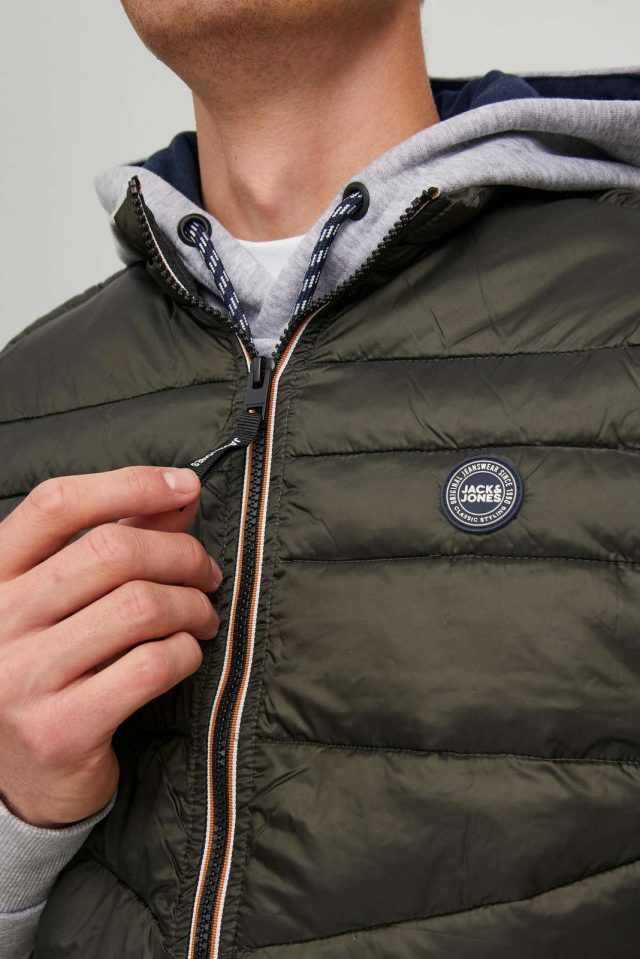 SpringSummer2022_3918762_12211790_5-jackjones