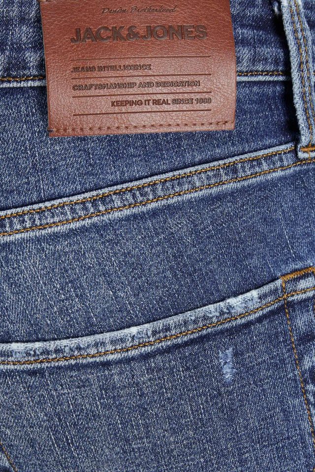 SpringSummer2022_3929264_12213158_3-jackjones