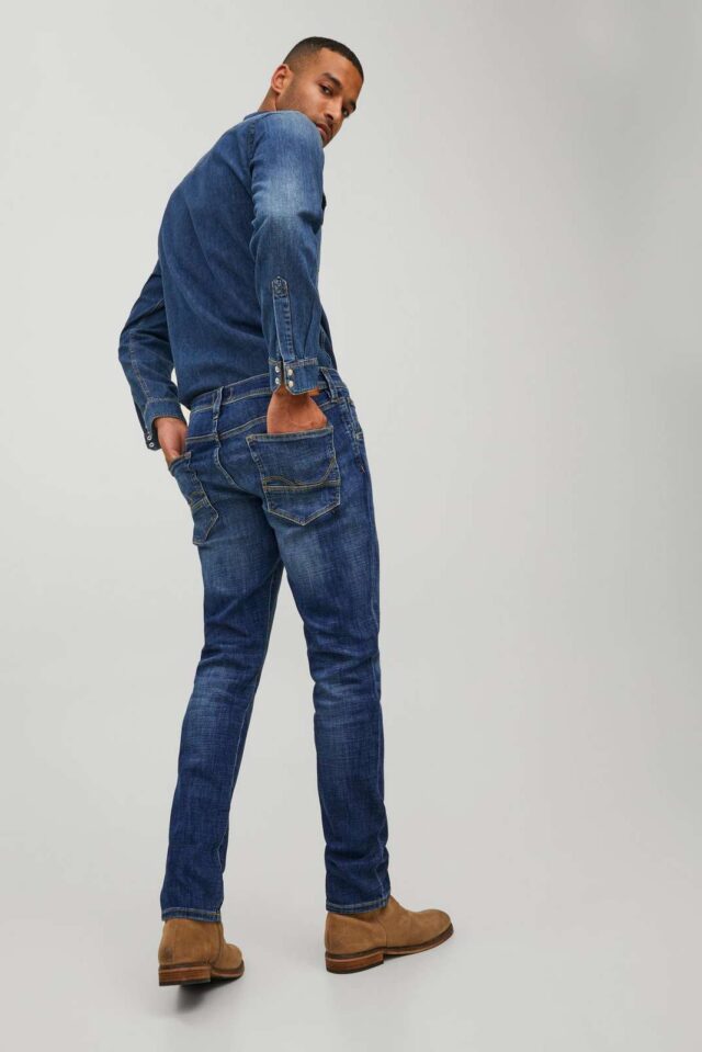 FallWinter2022_3789650_12201944_8-jackjones