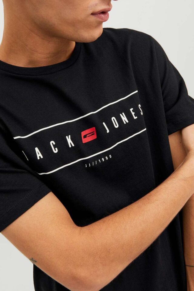 FallWinter2022_4039279_12221011_3-jackjones