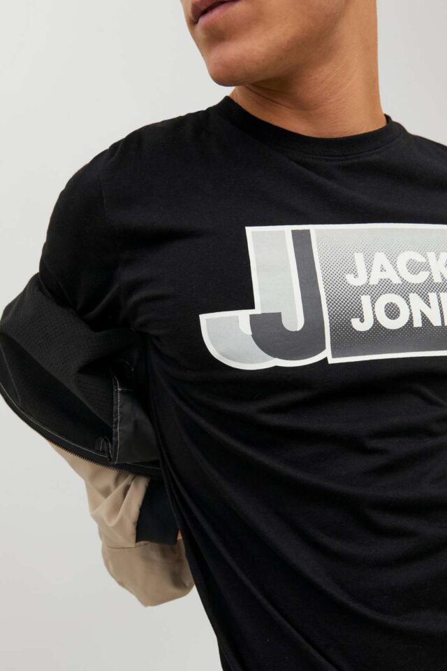 FallWinter2022_4135169_12228078_5-jackjones