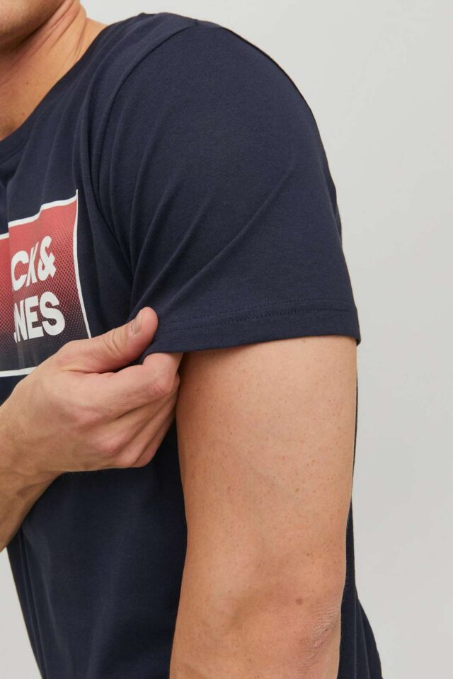 FallWinter2022_4135170_12228078_2-jackjones