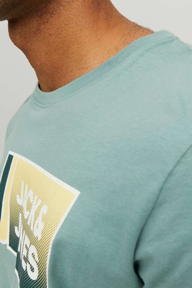 FallWinter2022_4135173_12228078_2-jackjones