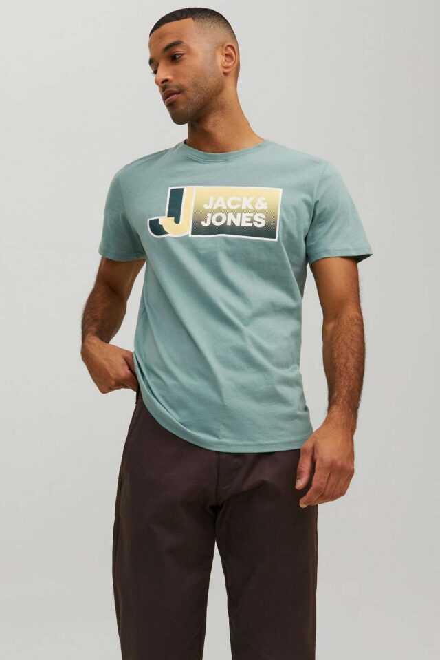 FallWinter2022_4135173_12228078_5-jackjones