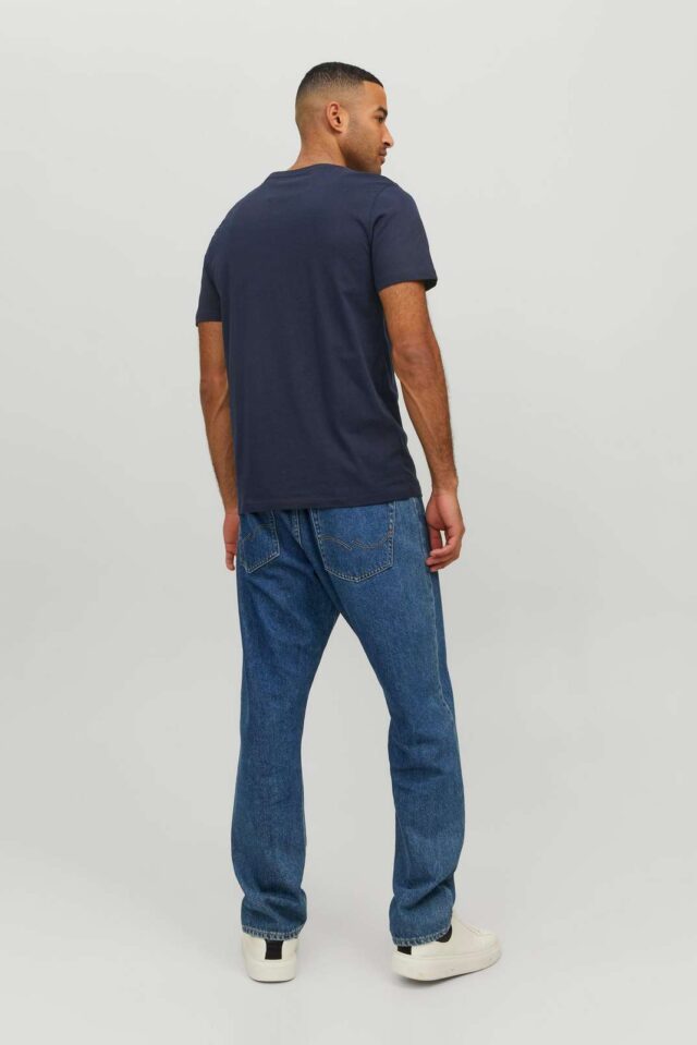 FallWinter2023_4099234_12220500_4-jackjones