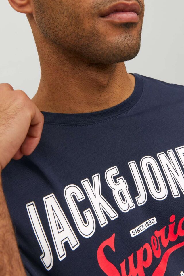 FallWinter2023_4099234_12220500_7-jackjones