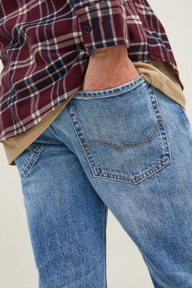 Noos2022_3918387_12212821_5-jackjones