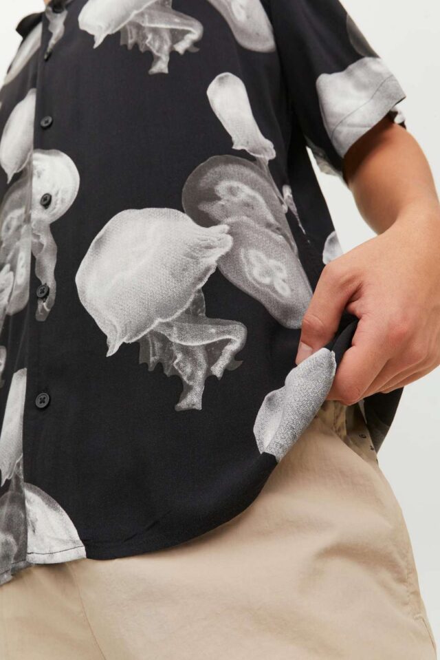 SpringSummer2023_4133324_12228020_3-jackjones