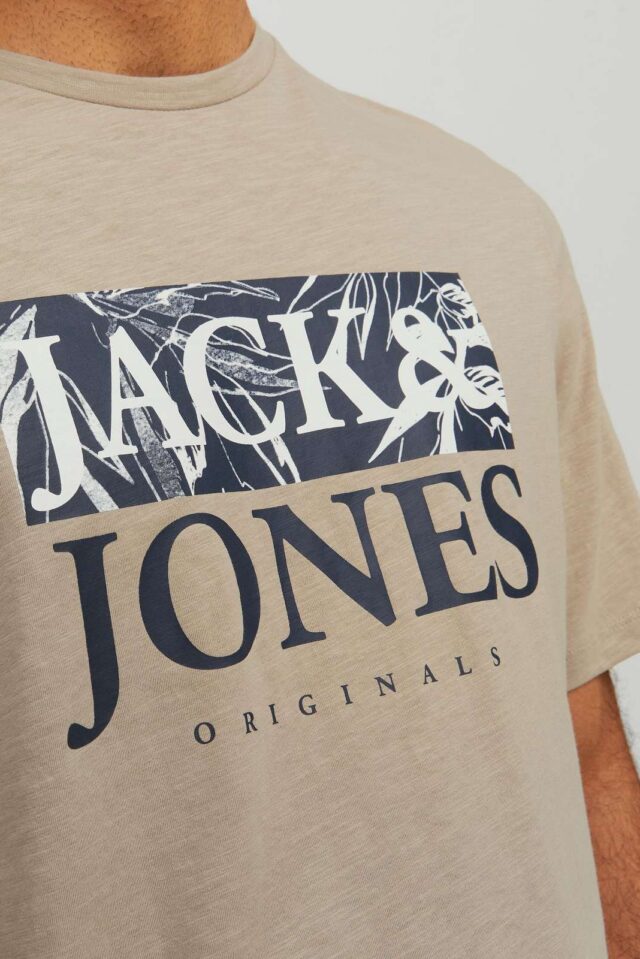 SpringSummer2023_4146432_12228774_2-jackjones