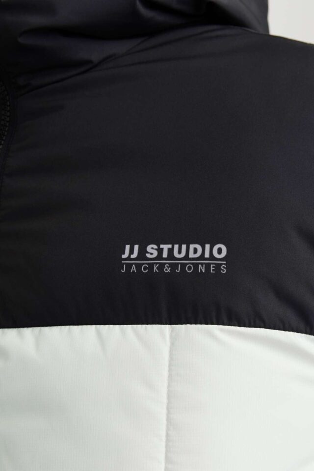 JJBEN SQUARE HOOD JACKET