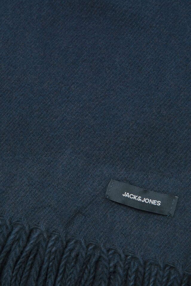 FallWinter2019_2936715_12140332_2-jackjones