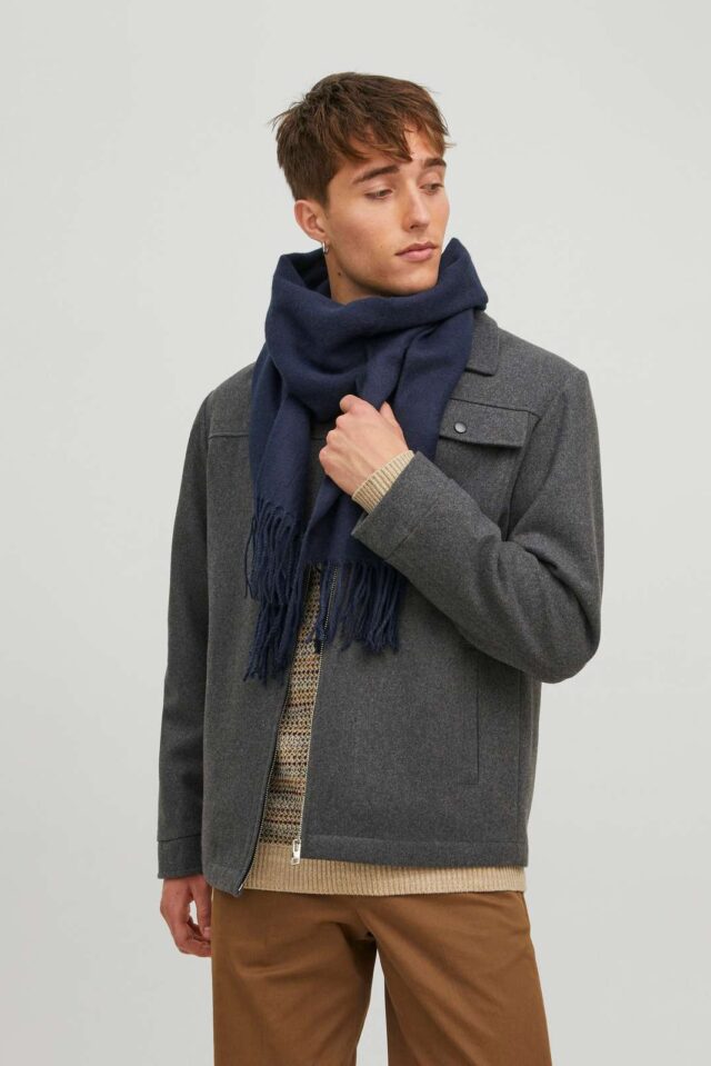 FallWinter2019_2936715_12140332_5-jackjones