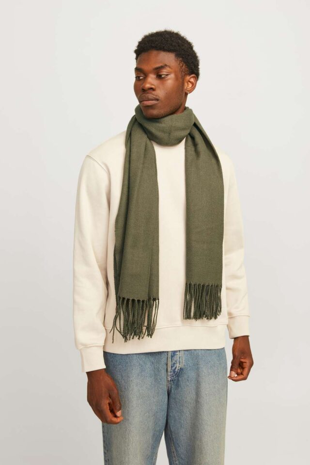 FallWinter2019_4575215_12140332_5-jackjones