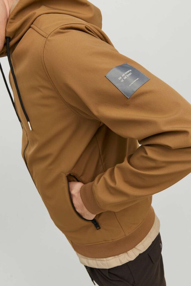 FallWinter2023_4230139_12236300_6-jackjones