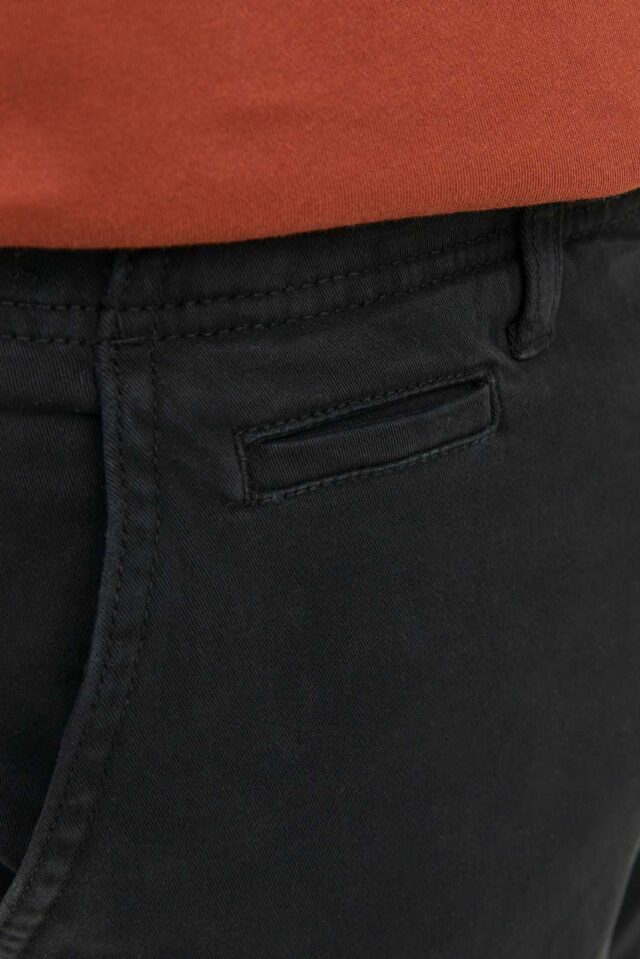 FallWinter2023_4297306_12242188_5-jackjones