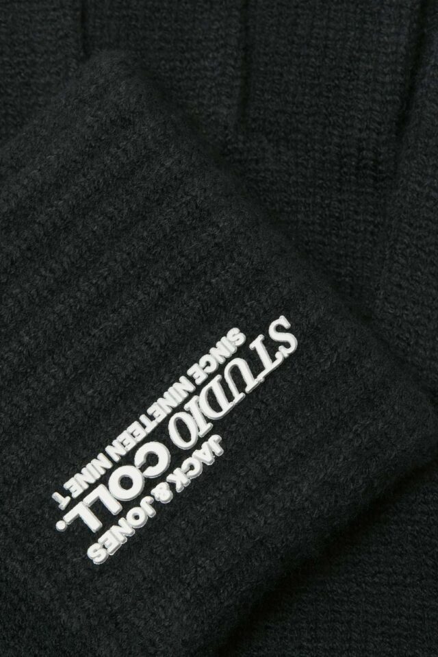 FallWinter2025_4782708_12279647_2-jackjones