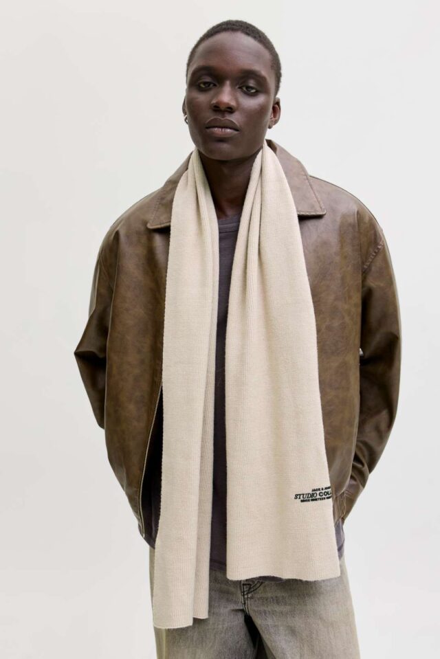 FallWinter2025_4782759_12279648_4-jackjones