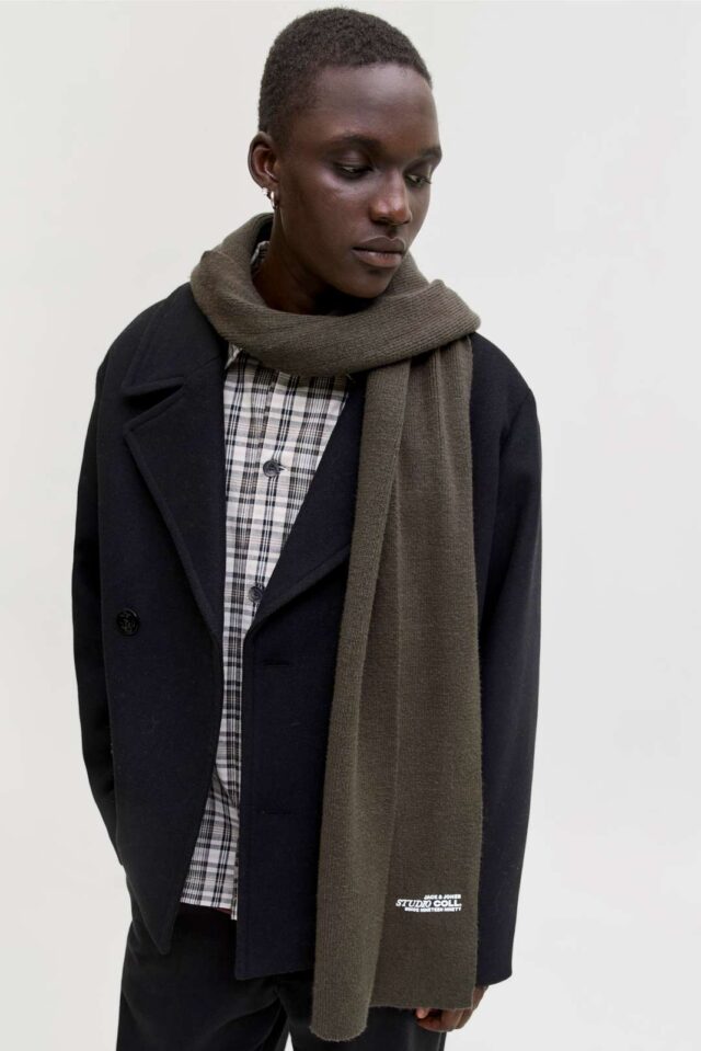 FallWinter2025_4782763_12279648_4-jackjones