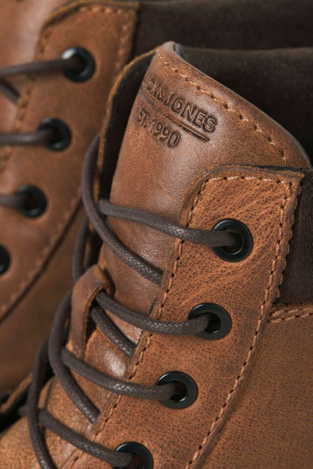 FallWinter2025_4802349_12280060_6-jackjones