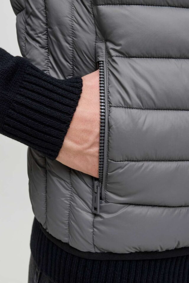 JJEBRADLEY LIGHT BODYWARMER COLLAR NOOS